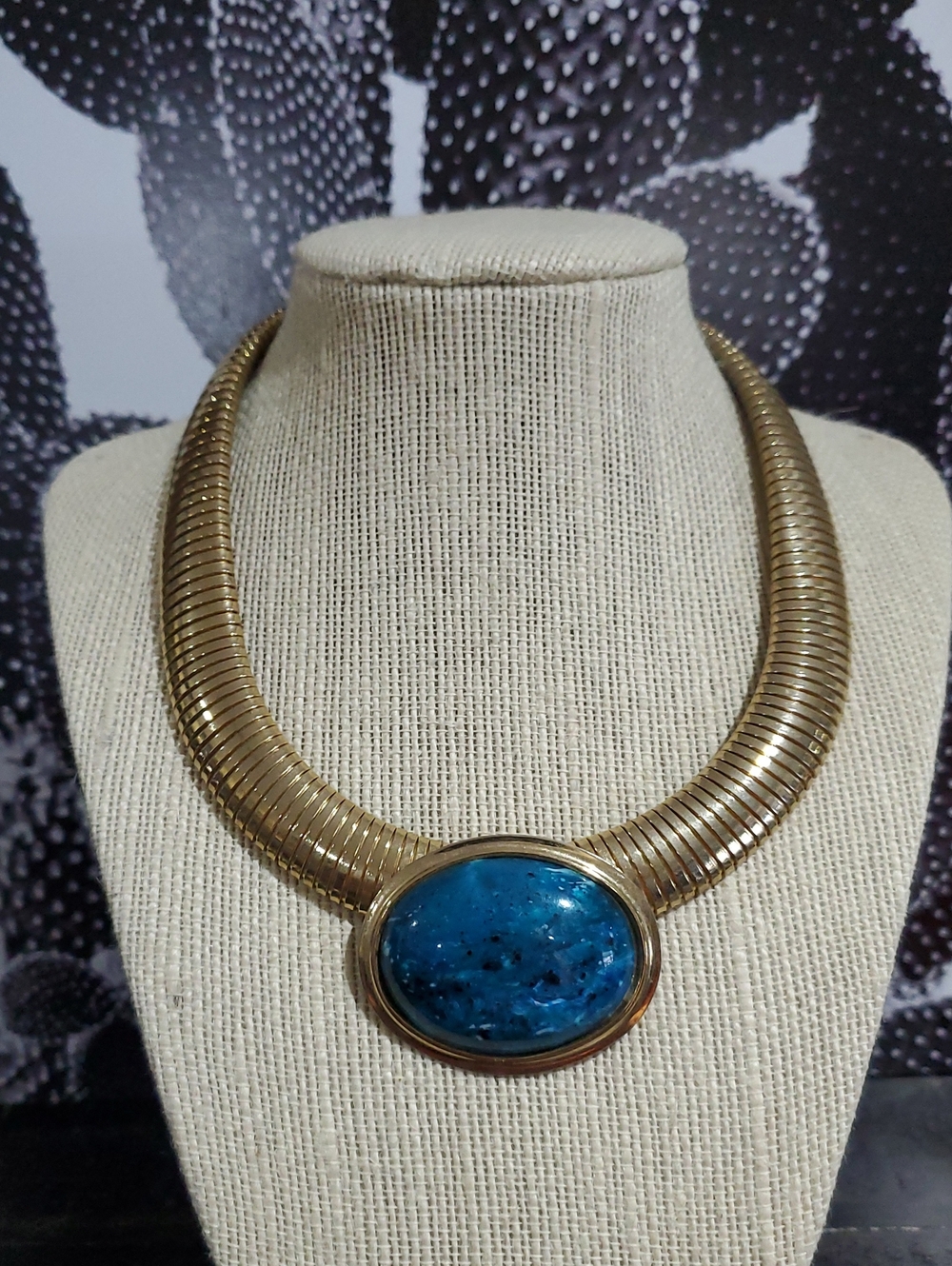 Gold-Tone Omega Ribbed  Collar Necklace with Blue Stone Center Vintage Chunky